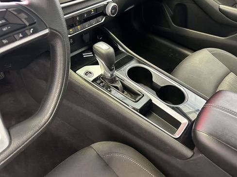 Used 2024 Nissan Altima 2.5 SV FWD image 20
