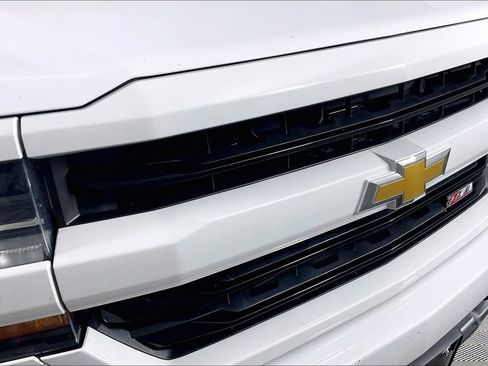 Certified 2018 Chevrolet Silverado 1500 LT w/ Texas Edition AWD/4WD image 26