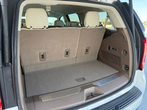 Certified 2023 GMC Yukon Denali image 4