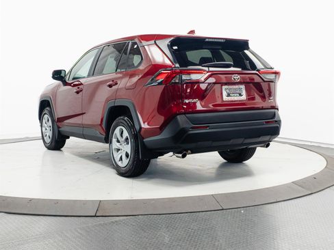 Certified 2025 Toyota RAV4 LE AWD/4WD image 8