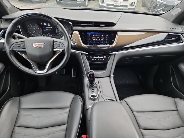 Used 2025 Cadillac XT6 Sport w/ Platinum Package AWD/4WD image 8