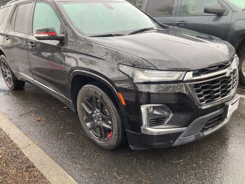 Used 2023 Chevrolet Traverse Premier w/ Redline Edition AWD/4WD image 3