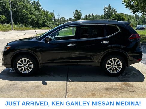 Used 2018 Nissan Rogue SV AWD/4WD image 6