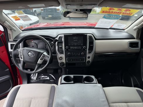 Used 2021 Nissan Titan SV w/ Accessory Utility Package AWD/4WD image 17
