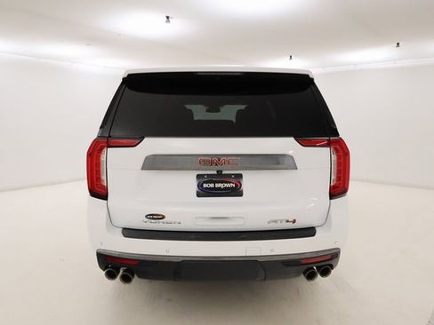 Used 2023 GMC Yukon XL AT4 w/ AT4 Premium Plus Package image 4