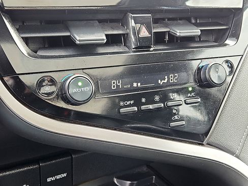 Used 2022 Toyota Camry XSE w/ Navigation Package image 14