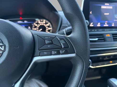 Used 2024 Nissan Altima 2.5 SV image 13