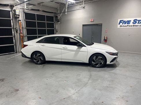 New 2025 Hyundai Elantra Sport image 1