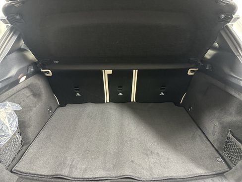 Used 2025 Mercedes-Benz GLA 250 4MATIC image 21