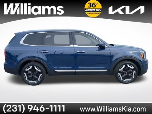 Used 2023 Kia Telluride S w/ S Sunroof Package image 1