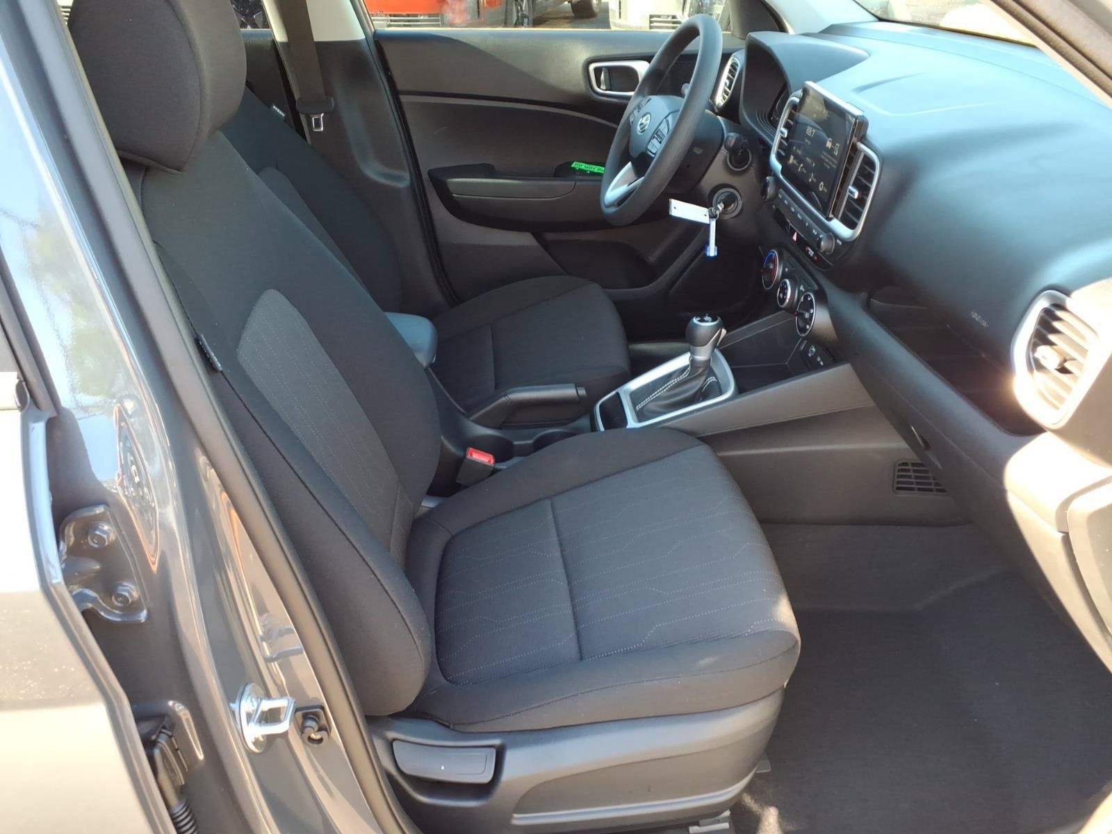 New 2026 Hyundai Venue SE FWD image 7