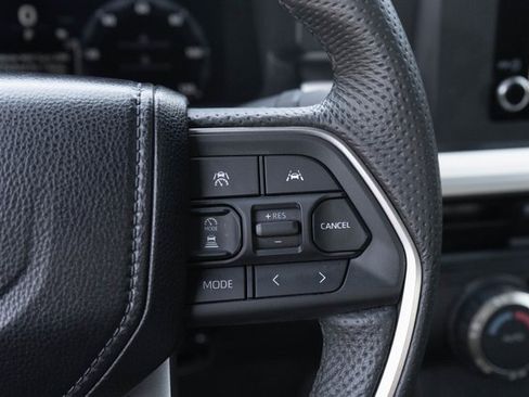 Used 2024 Toyota Tacoma TRD Off-Road image 21