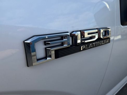 Used 2019 Ford F150 Platinum w/ Equipment Group 701A Luxury AWD/4WD image 34