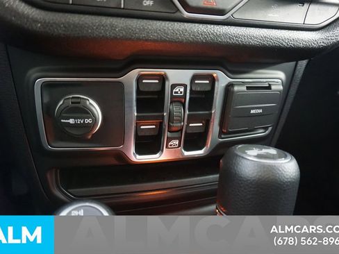 Used 2025 Jeep Wrangler Unlimited Sport AWD/4WD image 42
