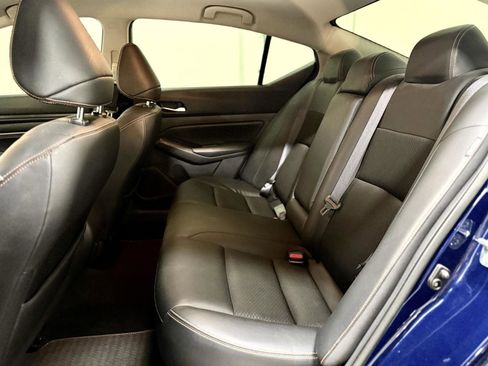 Used 2019 Nissan Altima 2.5 SR FWD image 15