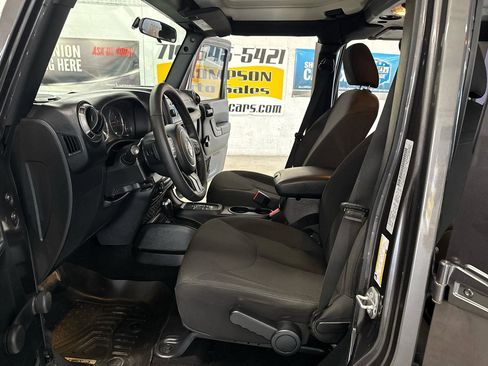 Used 2018 Jeep Wrangler Unlimited Sport w/ Connectivity Group image 8