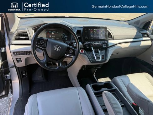 Used 2018 Honda Odyssey Touring image 14