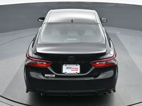 Used 2022 Toyota Camry SE image 20