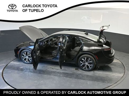 Used 2023 Toyota Crown Limited image 54