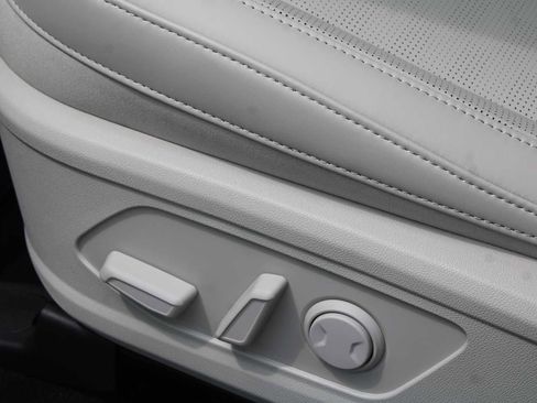 New 2025 Kia Sorento EX image 24