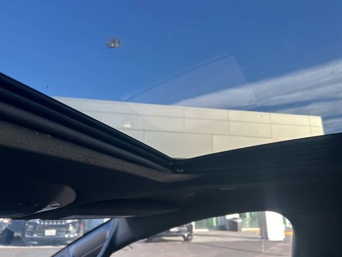 Used 2022 Chrysler Pacifica Limited w/ S Appearance Package image 34