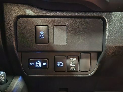 Used 2020 Toyota Tacoma TRD Sport w/ Technology Package image 41