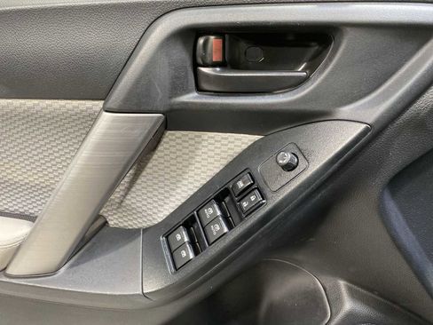 Used 2017 Subaru Forester 2.5i Premium image 23