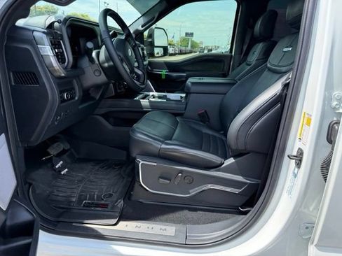 Used 2025 Ford F350 Platinum AWD/4WD image 2