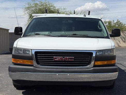 Used 2019 GMC Savana 2500 w/ Driver Convenience Package RWD image 3