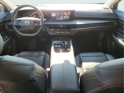 Used 2025 Nissan Murano SV image 13