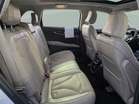 Used 2022 Lincoln Nautilus Reserve w/ Equipment Group 201A image 19