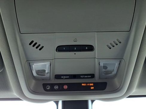 Used 2019 Chevrolet Equinox LT image 30