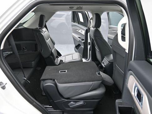 New 2026 Ford Explorer Active image 18