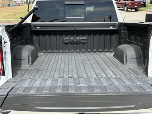 Used 2024 GMC Sierra 1500 SLT AWD/4WD image 29