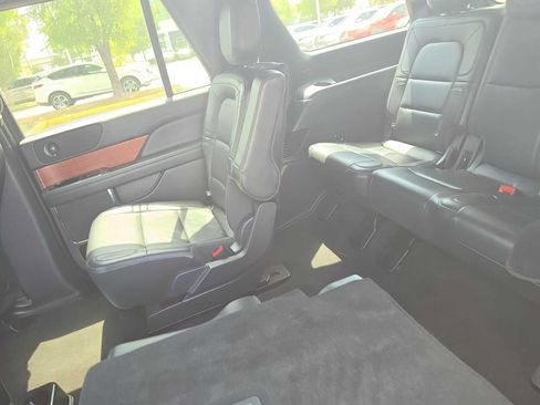 Used 2024 Lincoln Navigator Reserve AWD/4WD image 39