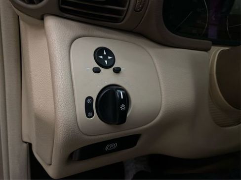 Used 2005 Mercedes-Benz C 320 4MATIC Sedan image 23