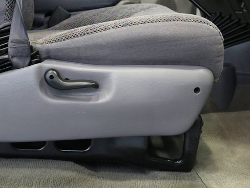 Used 2000 Dodge Ram 2500 Truck SLT image 71