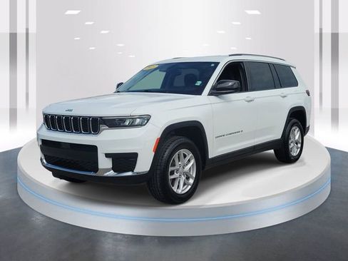 Used 2023 Jeep Grand Cherokee L Laredo image 3