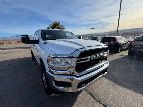 Used 2024 RAM 3500 Tradesman w/ Chrome Appearance Group image 7