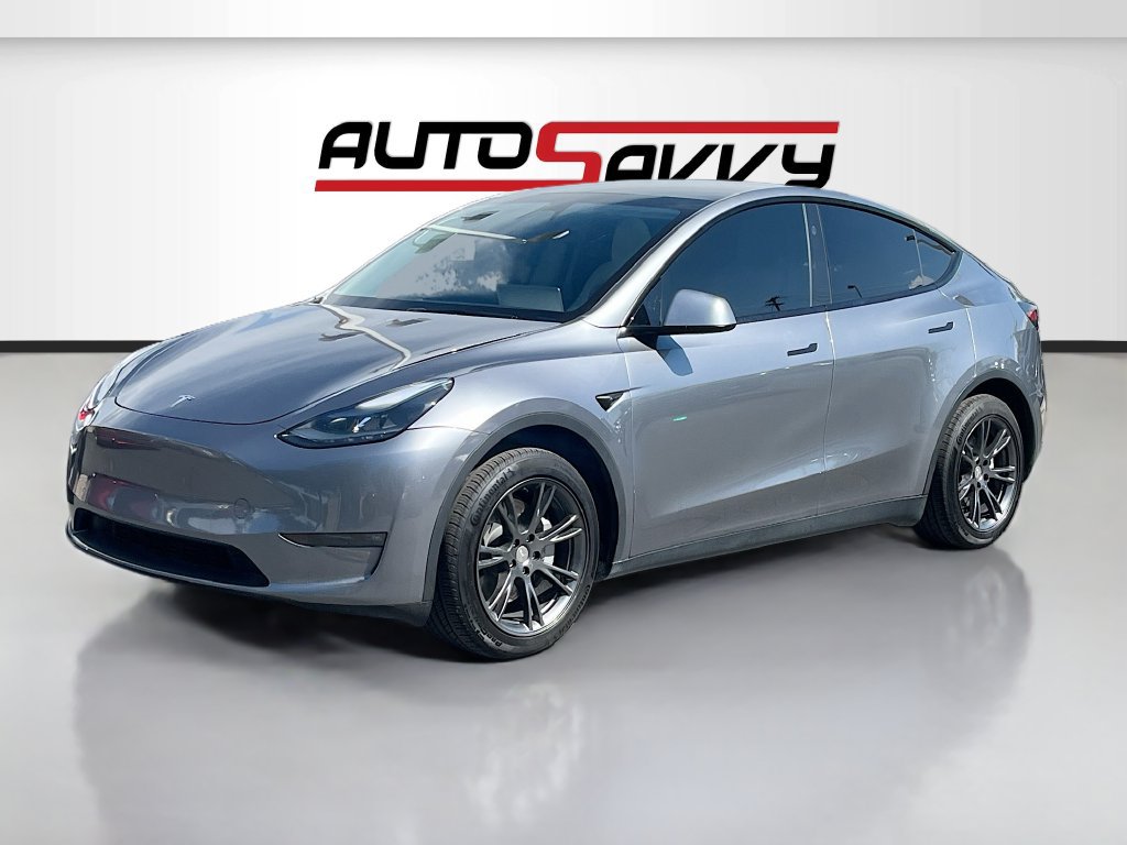 Used 2025 Tesla Model Y Long Range AWD/4WD image 3