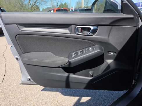 Used 2022 Honda Civic LX image 17