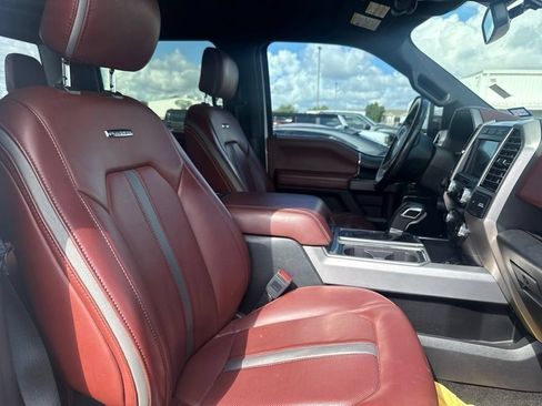 Used 2019 Ford F150 Platinum w/ Equipment Group 701A Luxury RWD image 7