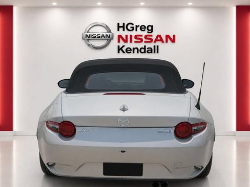 Used 2023 MAZDA MX-5 Miata Grand Touring w/ Weather Package RWD image 6