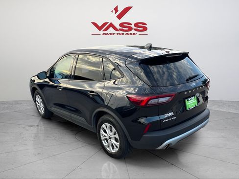 Used 2025 Ford Escape Active FWD image 3