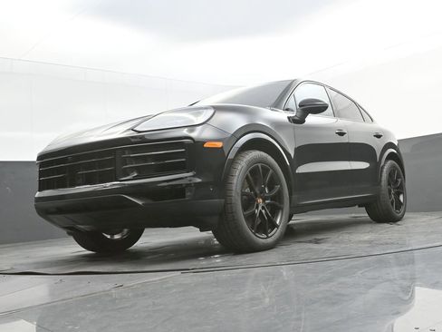 Used 2026 Porsche Cayenne Coupe AWD/4WD image 31