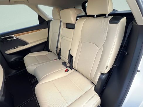 Used 2022 Lexus RX 350L FWD w/ Premium Package image 10
