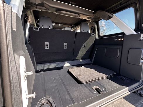 New 2025 Ford Bronco Badlands image 73