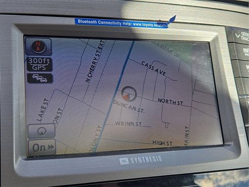 Used 2011 Toyota Avalon Limited image 21