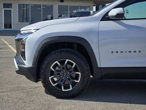 New 2026 Chevrolet Equinox ACTIV image 5