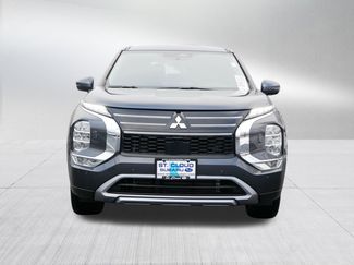 Used 2025 Mitsubishi Outlander SE video 2